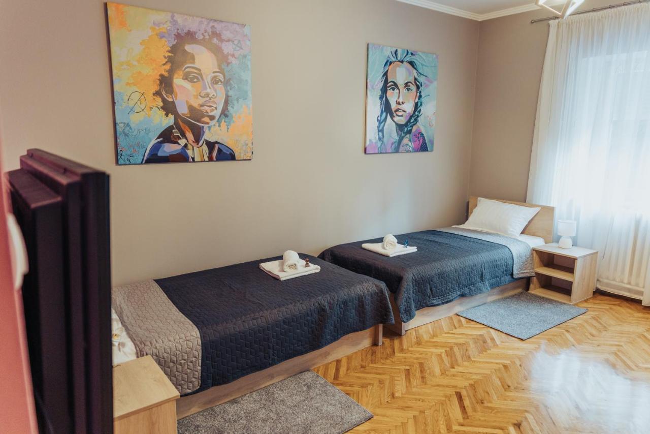 DuMalux Velvet Appartement Subotica Buitenkant foto