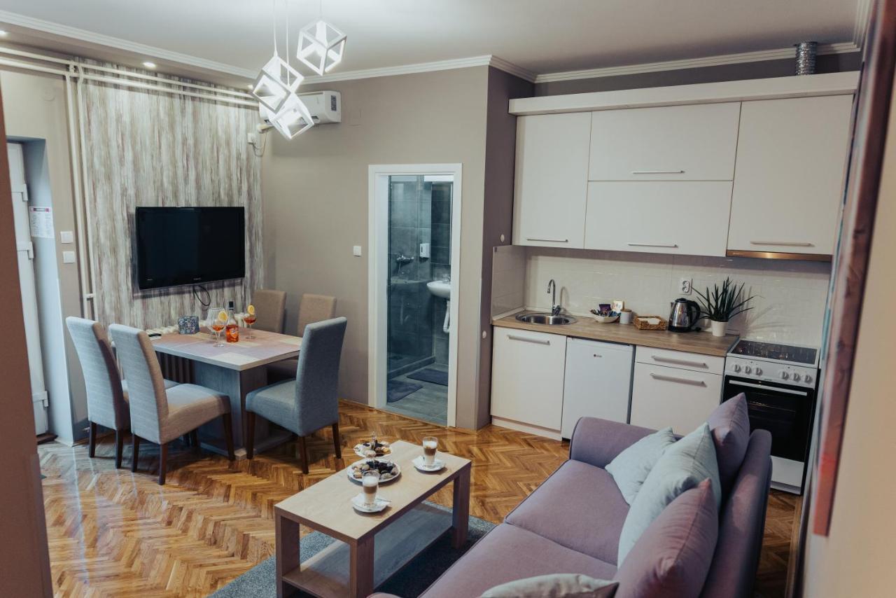DuMalux Velvet Appartement Subotica Buitenkant foto