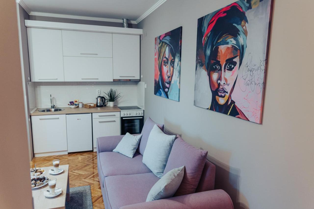DuMalux Velvet Appartement Subotica Buitenkant foto
